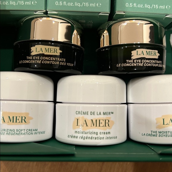 La Mer Moisturizer Collection - Picture 5 of 7